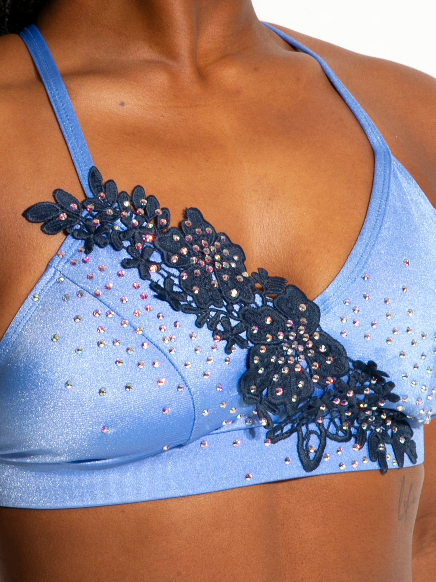 Luna Crop With Applique