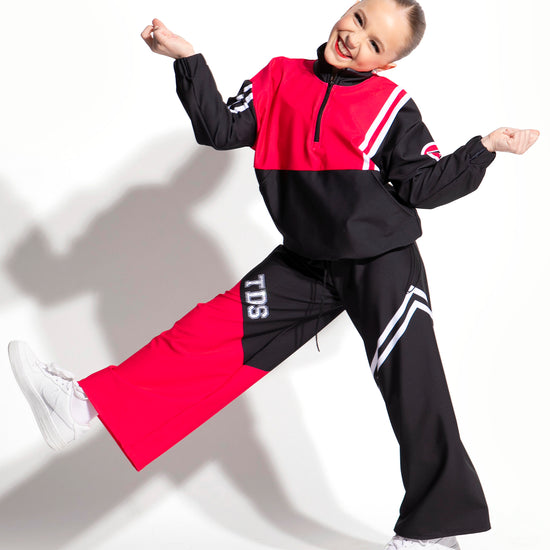 Noa Jacket Movement Video